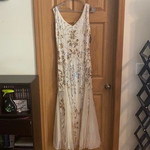 Gold 1920’s theme gown